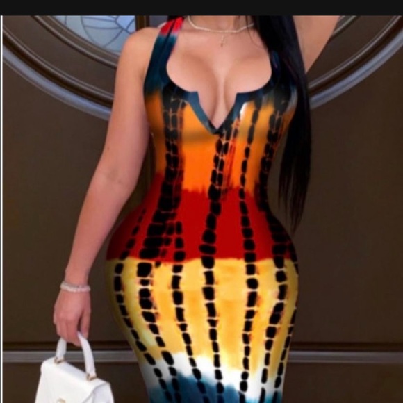 Dress - Picture 3 of 3